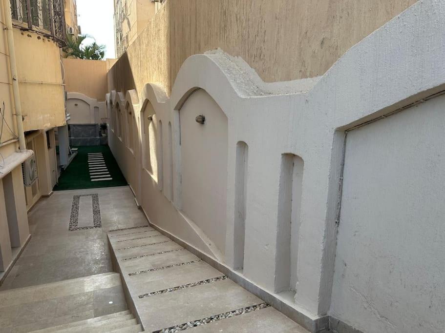 2b With Private Garden Apartment *